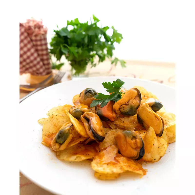 La Brújula Mejillones en Escabeche Fritos 12 16 piezas, emplatado