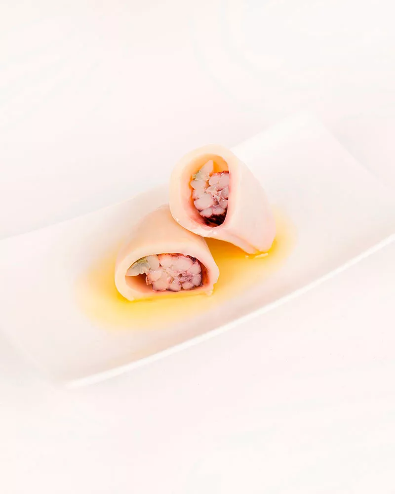 La Brújula Calamares Rellenos en Aceite de Oliva 6 8 Piezas, emplatado