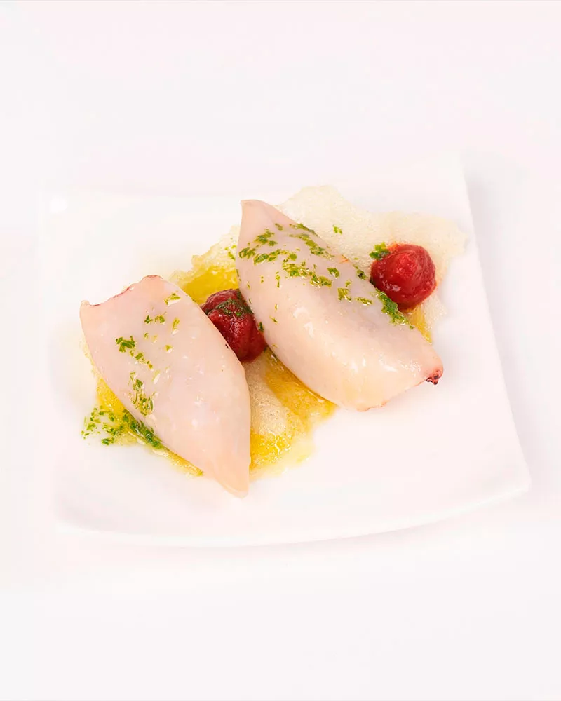 La Brújula Calamares Rellenos en Aceite de Oliva 2 3 piezas, emplatado