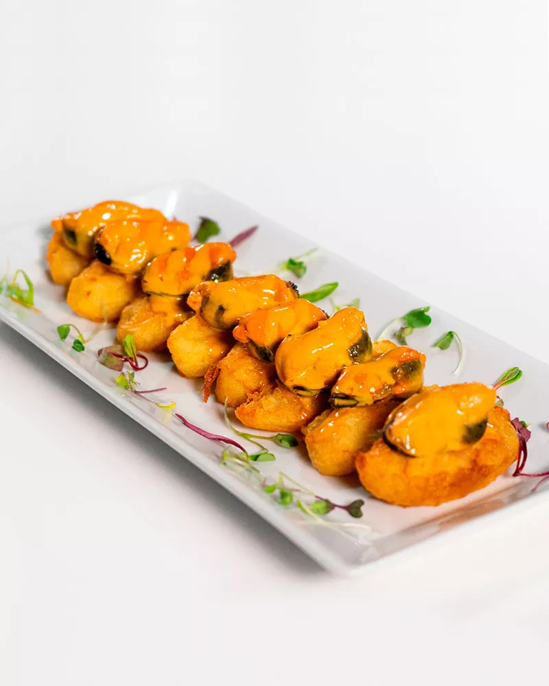 La Brújula Mejillones en Escabeche Fritos 8 12 piezas, emplatado