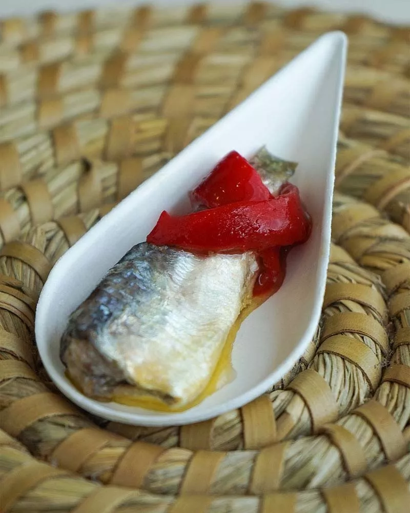 La Brújula Sardinas Do Xeito 20 25 piezas, emplatado