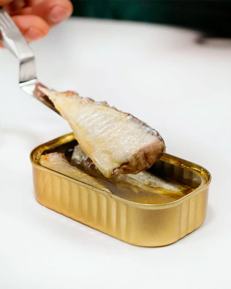 La Brújula Sardinas en Aceite de Oliva 3 4 piezas, emplatado