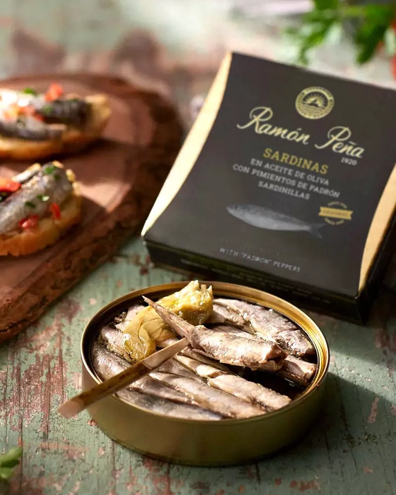 Ramon Pena  Sardinas con Pimientos de Padron 130gr, emplatado