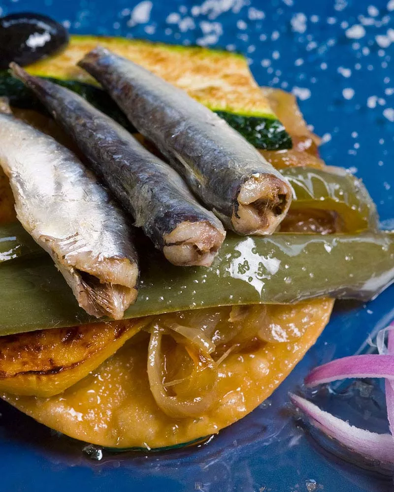 Ramon Pena Sardinas en Aceite de Oliva 30 35 Piezas, emplatado